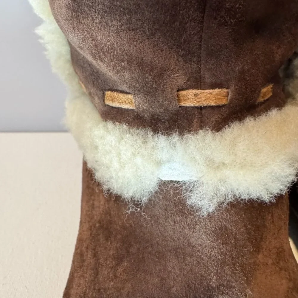 UGG Australia Sheepskin Leather Calf Chestnut Boots US Size 6